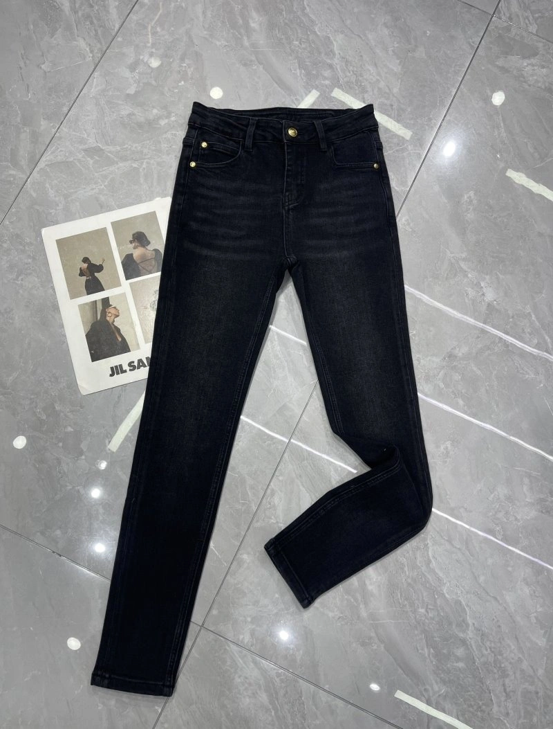 Fashionable Chanel Jeans 109845