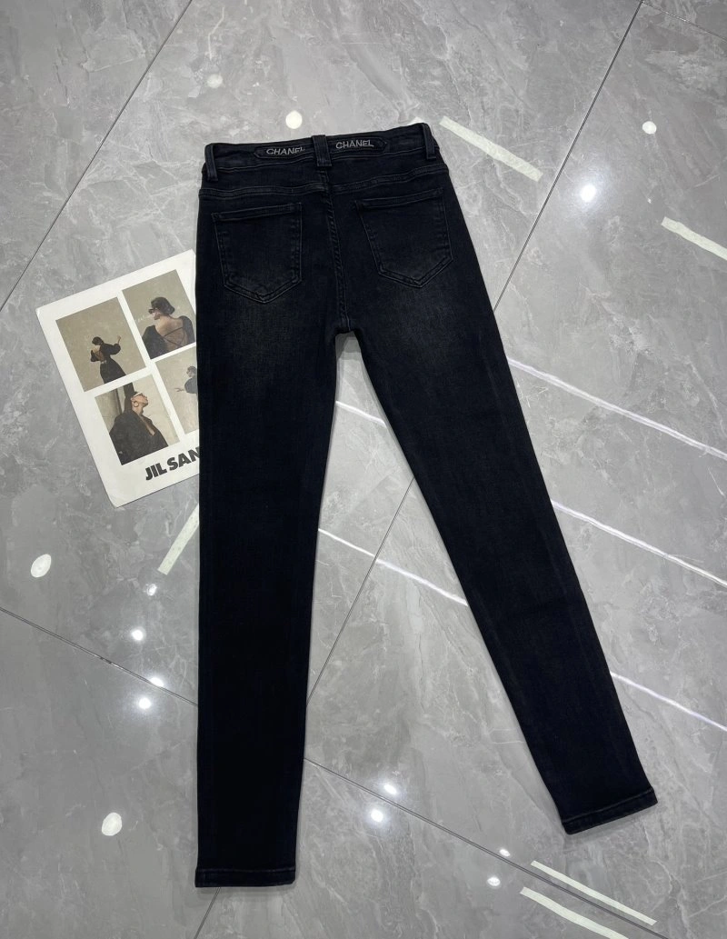 Fashionable Chanel Jeans 109845
