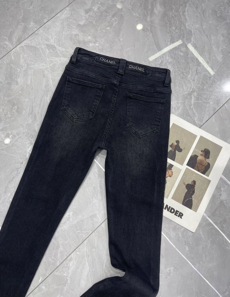 Fashionable Chanel Jeans 109845