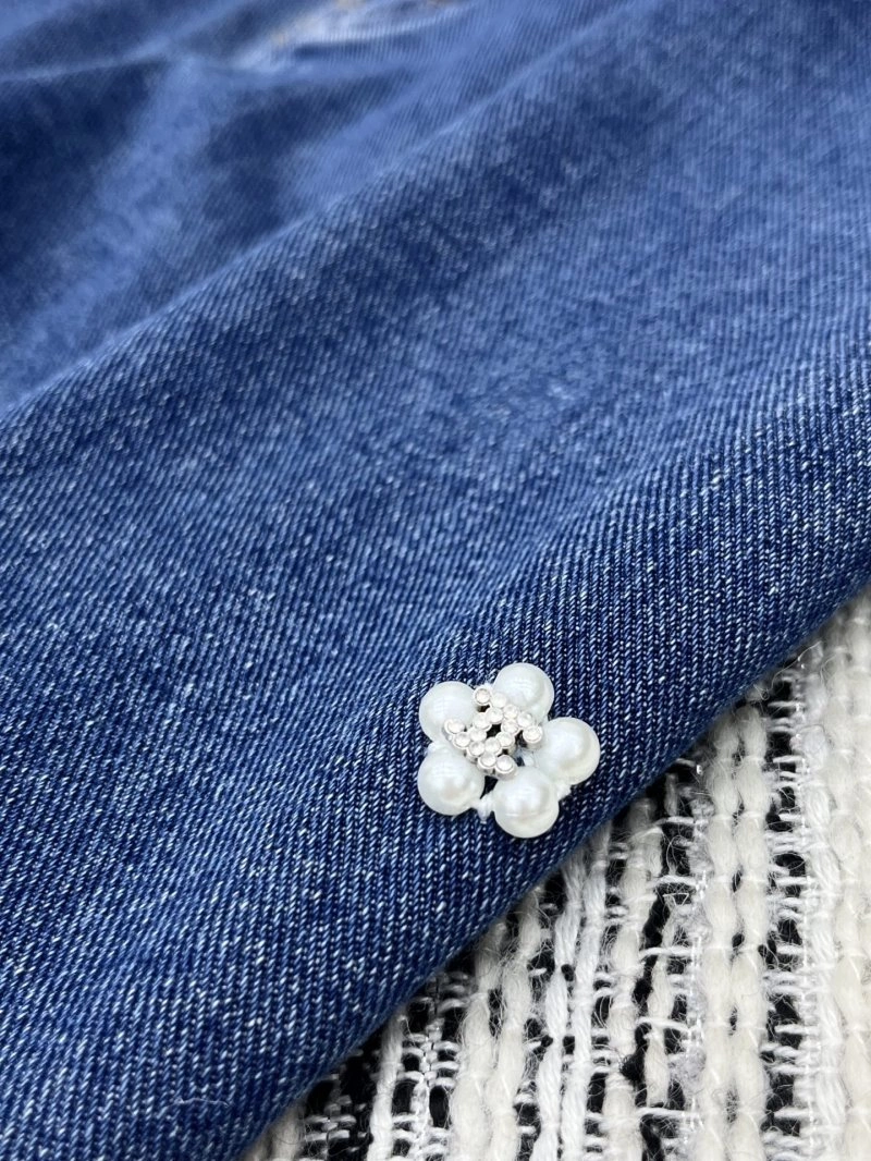 Sophisticated Chanel Jeans 109835