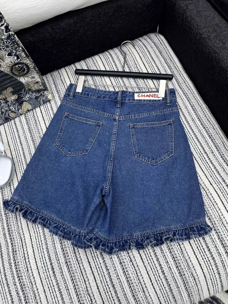 Sophisticated Chanel Jeans 109835