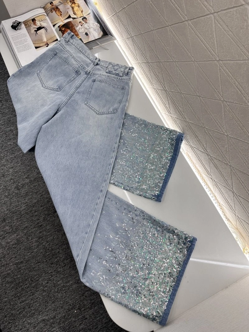 Minimalist Chanel Jeans 109487