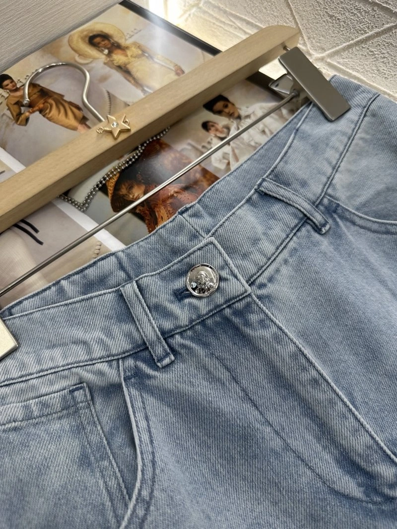 Minimalist Chanel Jeans 109487
