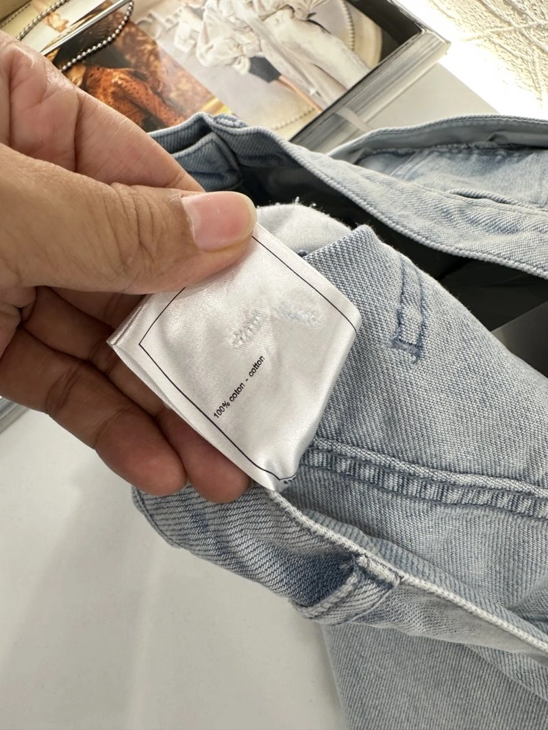 Minimalist Chanel Jeans 109487