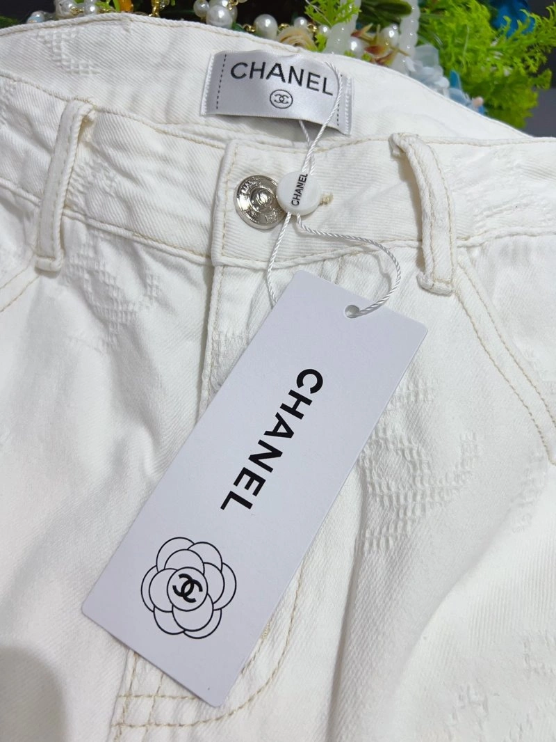 Contemporary Chanel Jeans 109503
