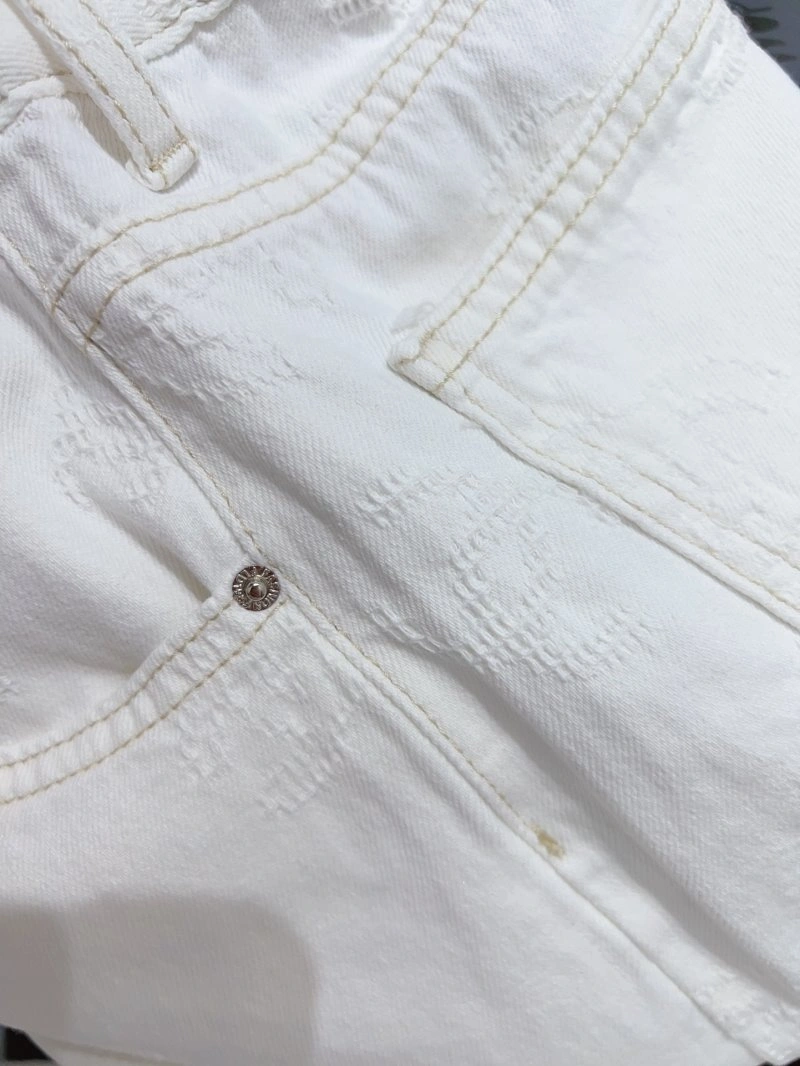 Contemporary Chanel Jeans 109503