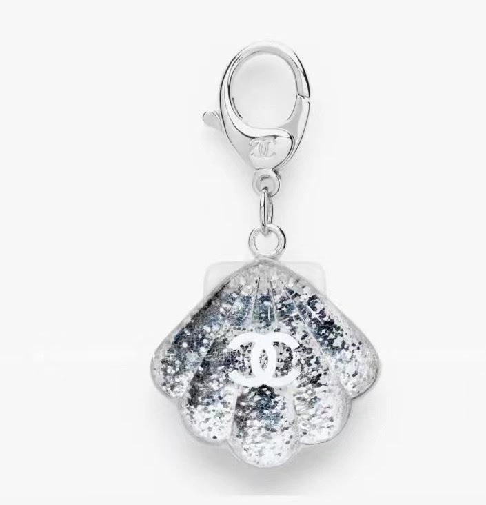 RelaxedFit Chanel Keychains 224748