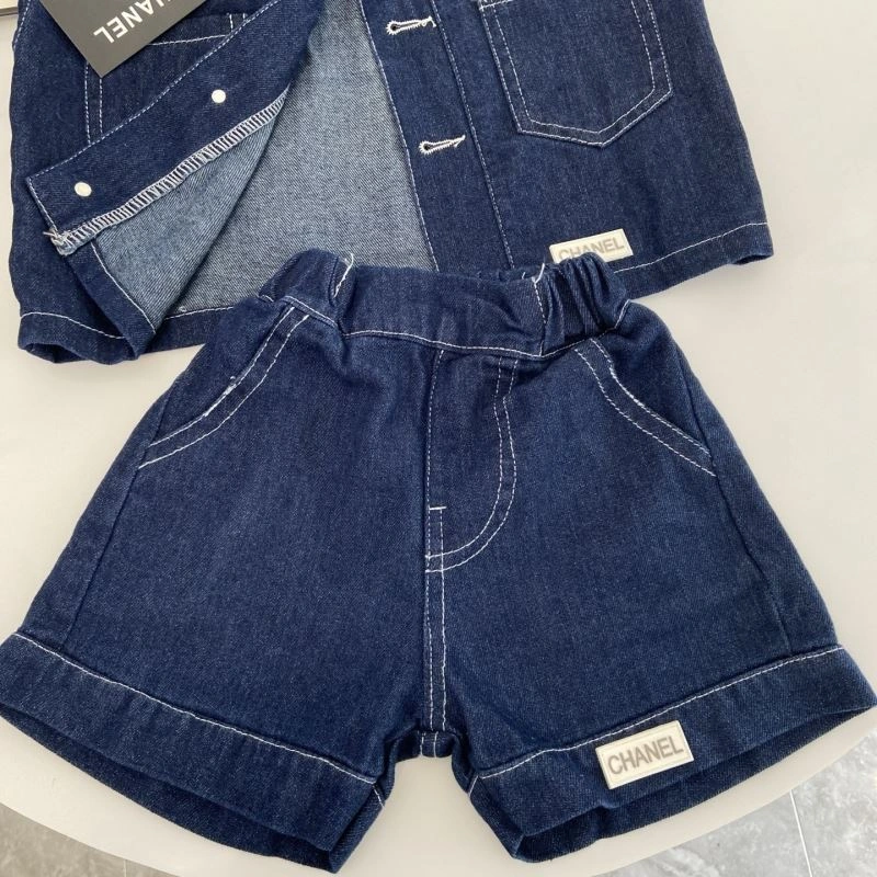 Lightweight Chanel Kids 111140
