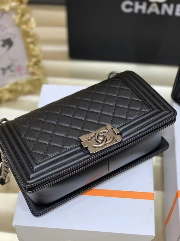 Chanel Leboy Series Bags Breathable 54918