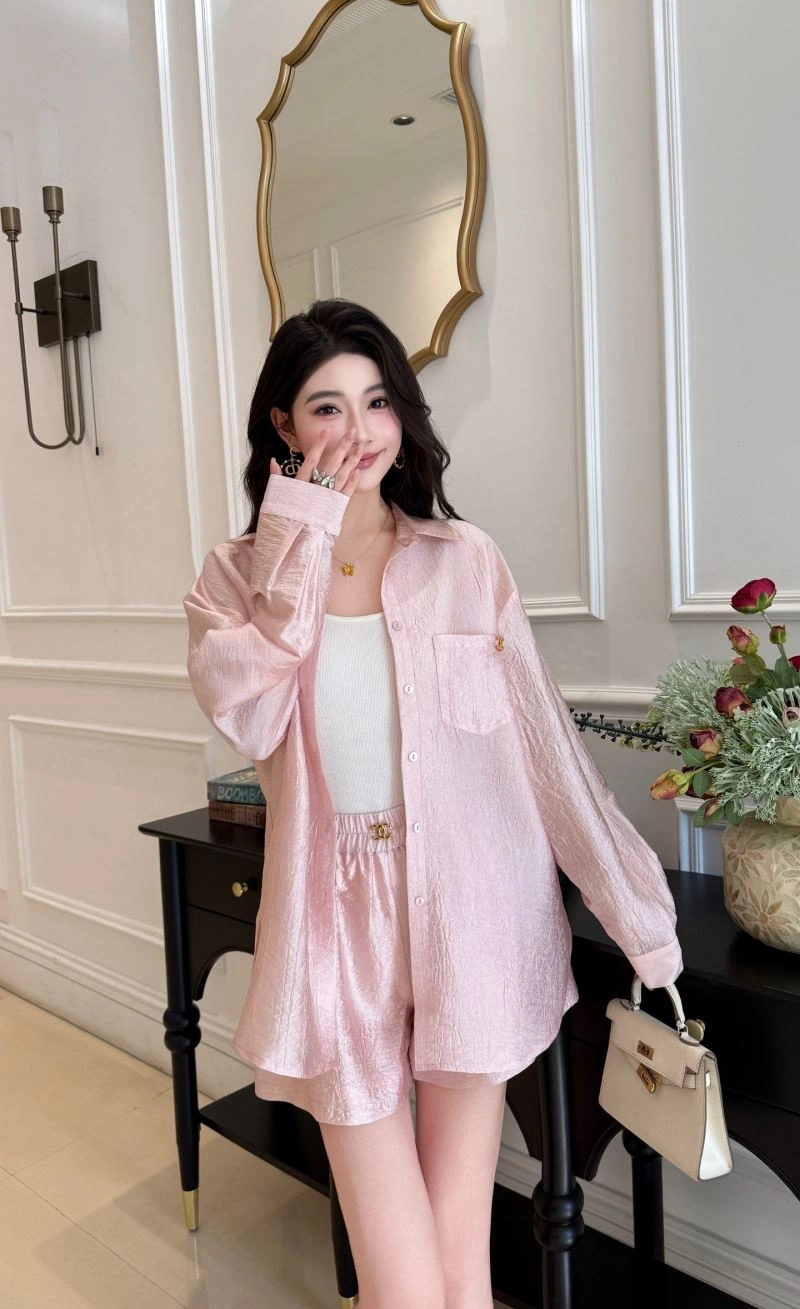 Refined Chanel Long Suits 111381