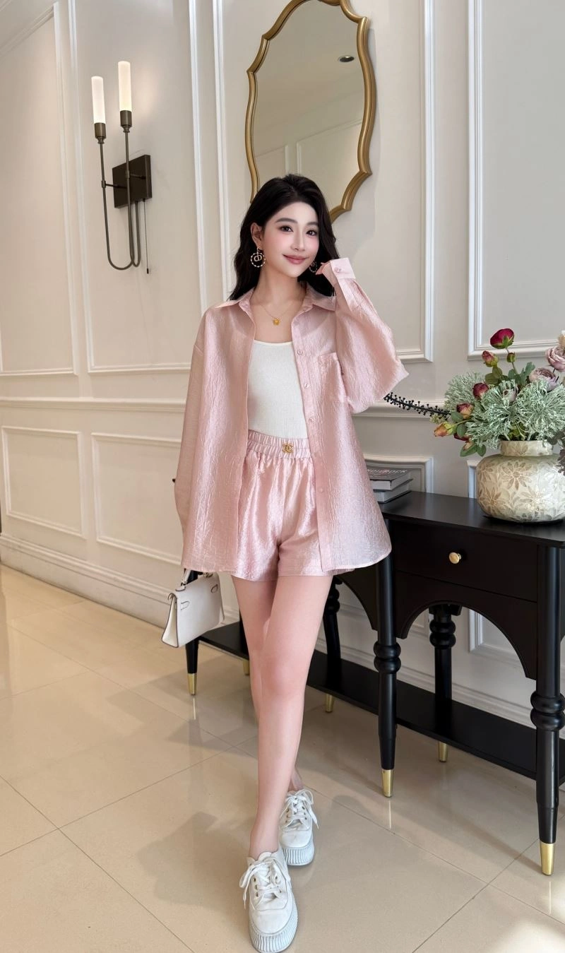 Refined Chanel Long Suits 111381