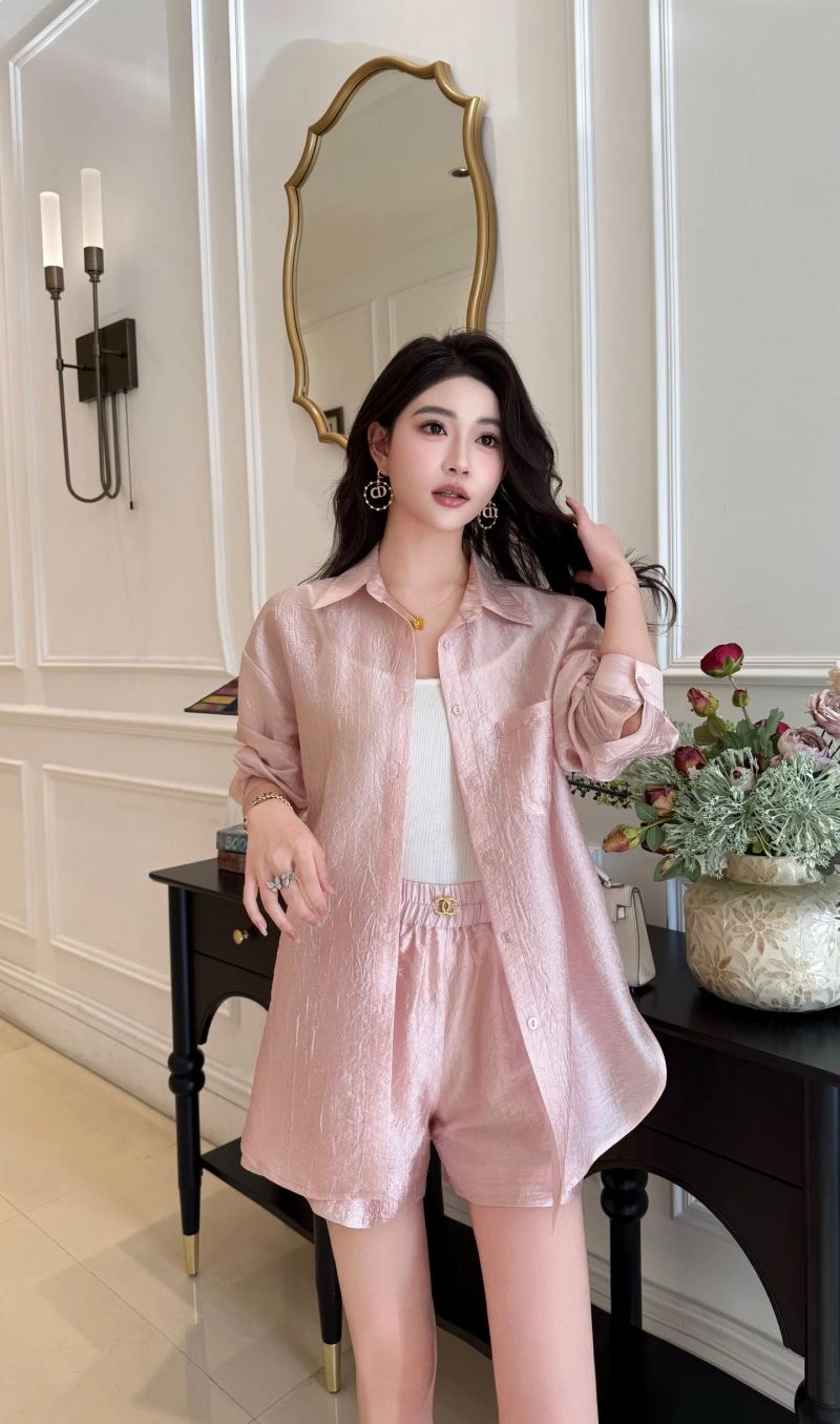Refined Chanel Long Suits 111381