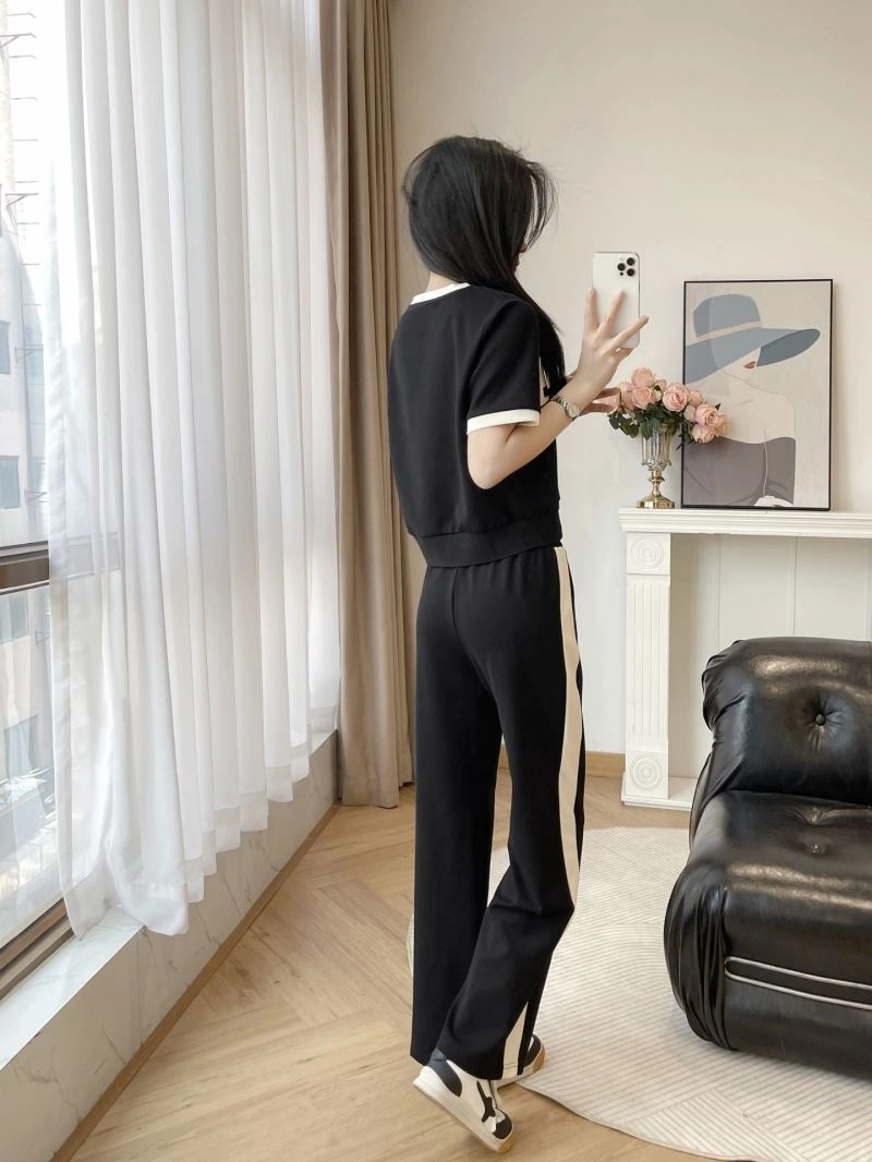 FashionForward Chanel Long Suits 111379