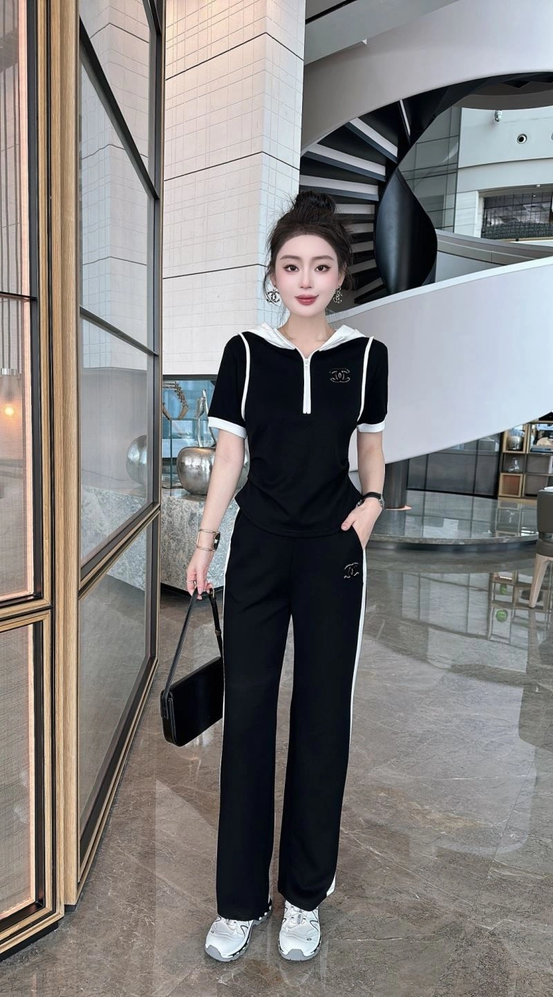OdorResistant Chanel Long Suits 111386
