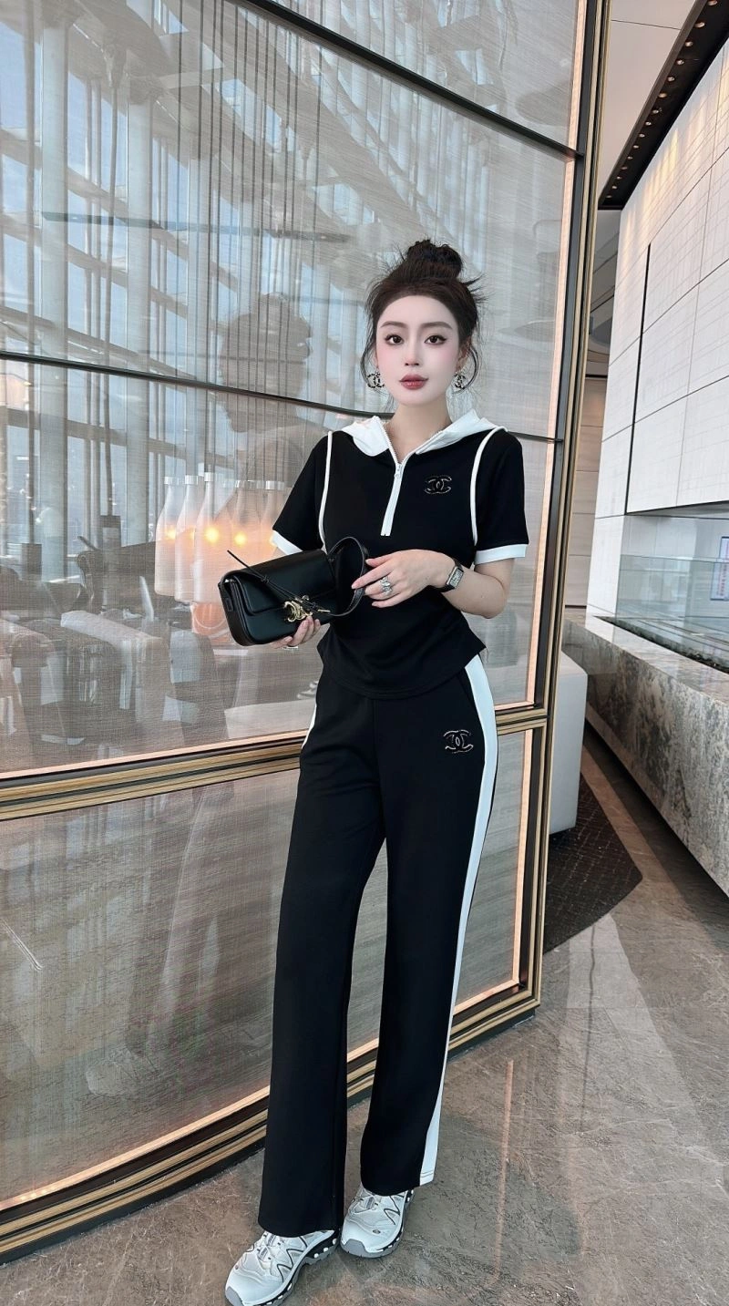 OdorResistant Chanel Long Suits 111386