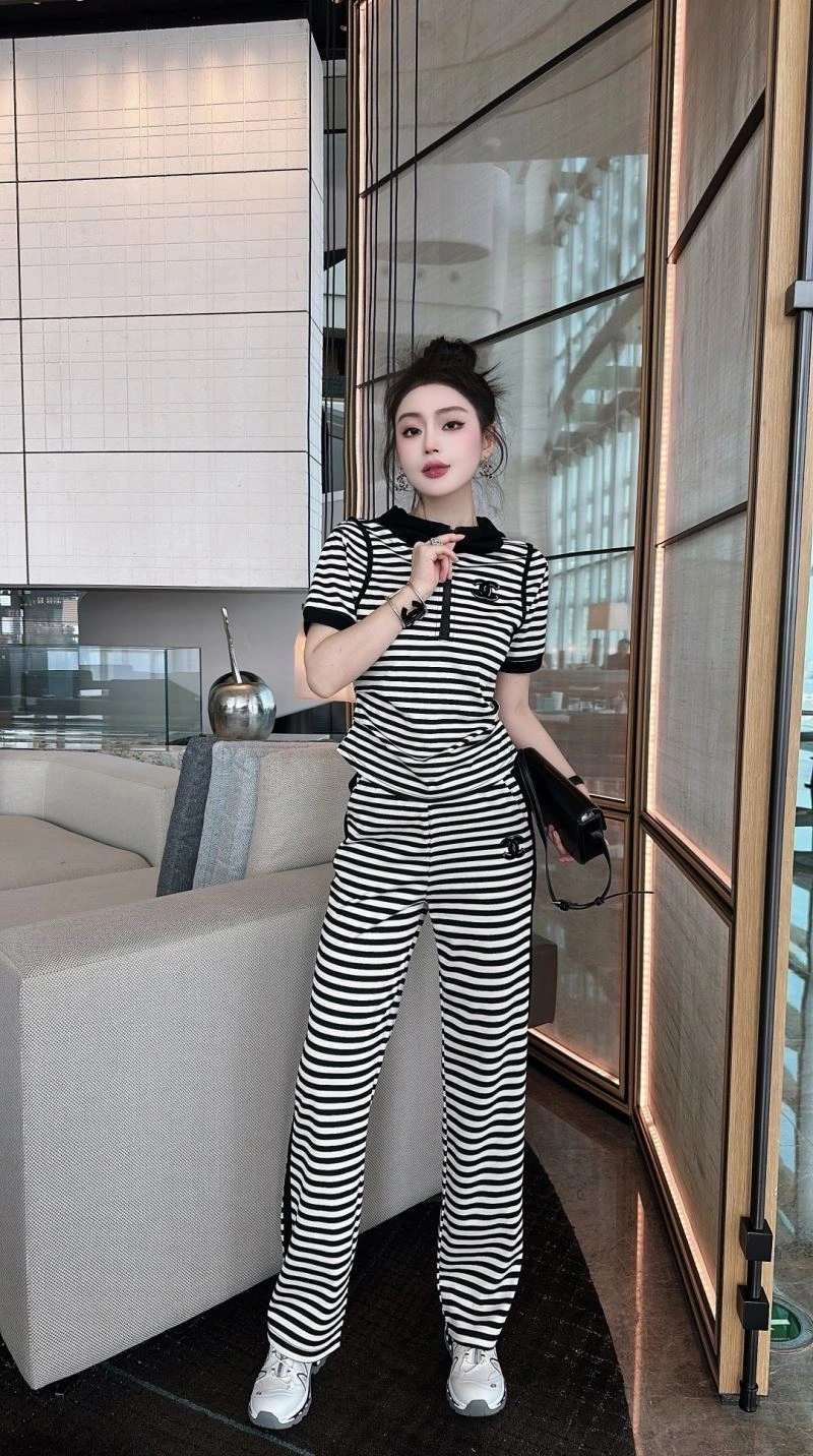 OdorResistant Chanel Long Suits 111386