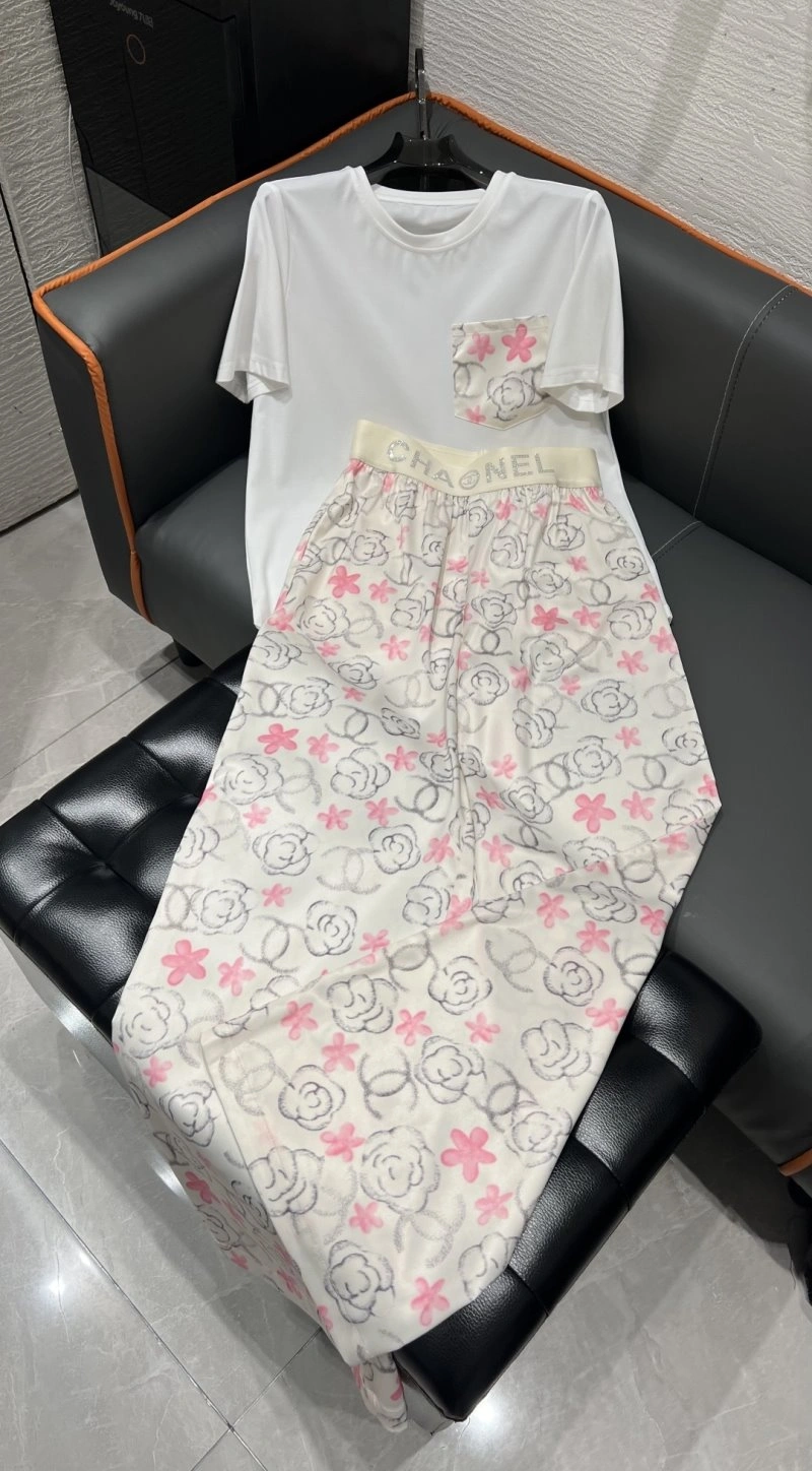 Chanel Long Suits WellDesigned 109347