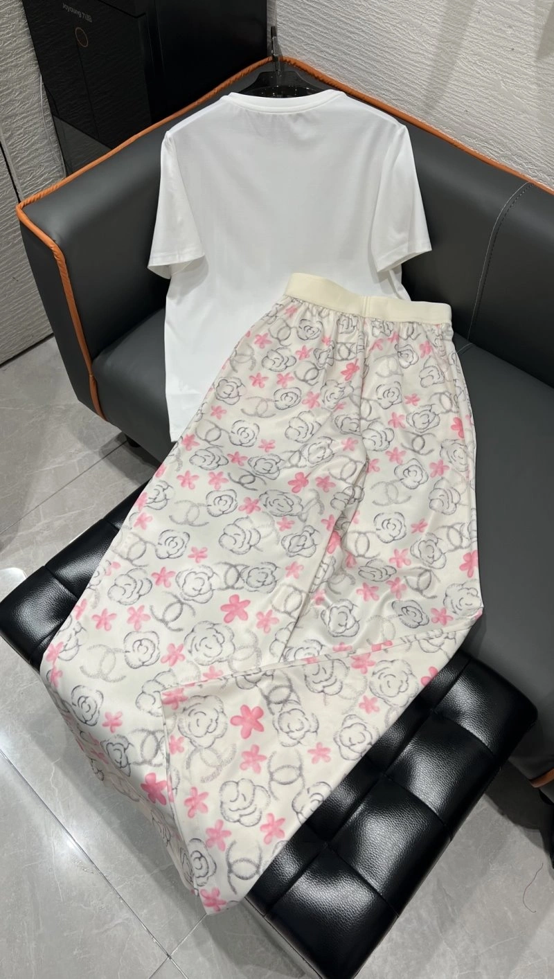 Chanel Long Suits WellDesigned 109347