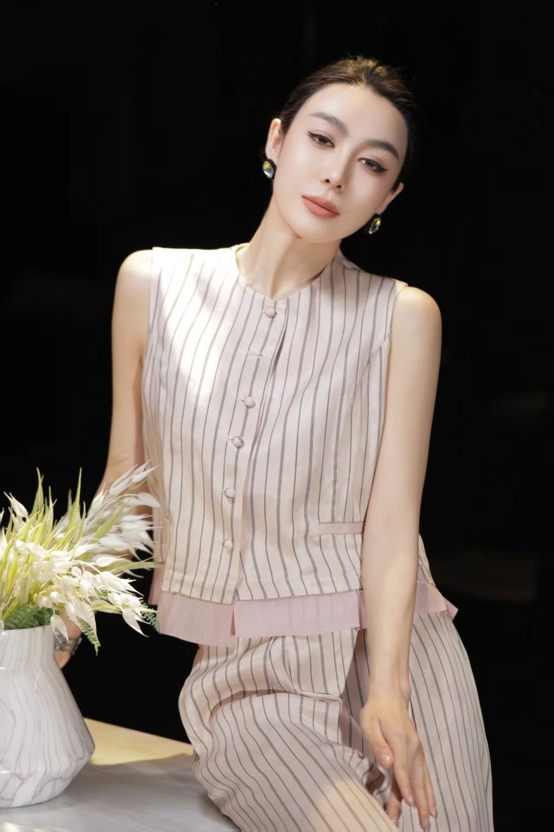 Modern Chanel Long Suits 108910
