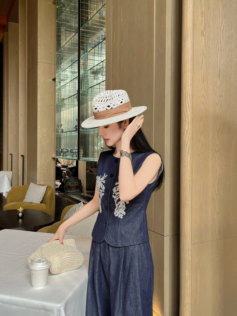 Chic Chanel Long Suits 108906