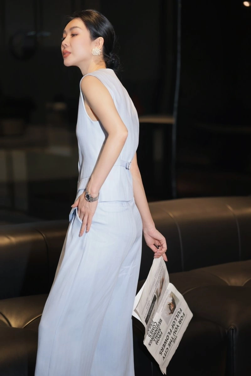 Refined Chanel Long Suits 108899