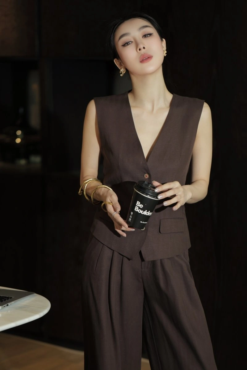 Durable Chanel Long Suits 108900