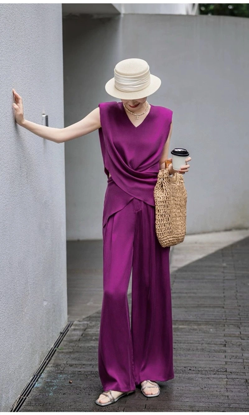 Snug Chanel Long Suits 108895