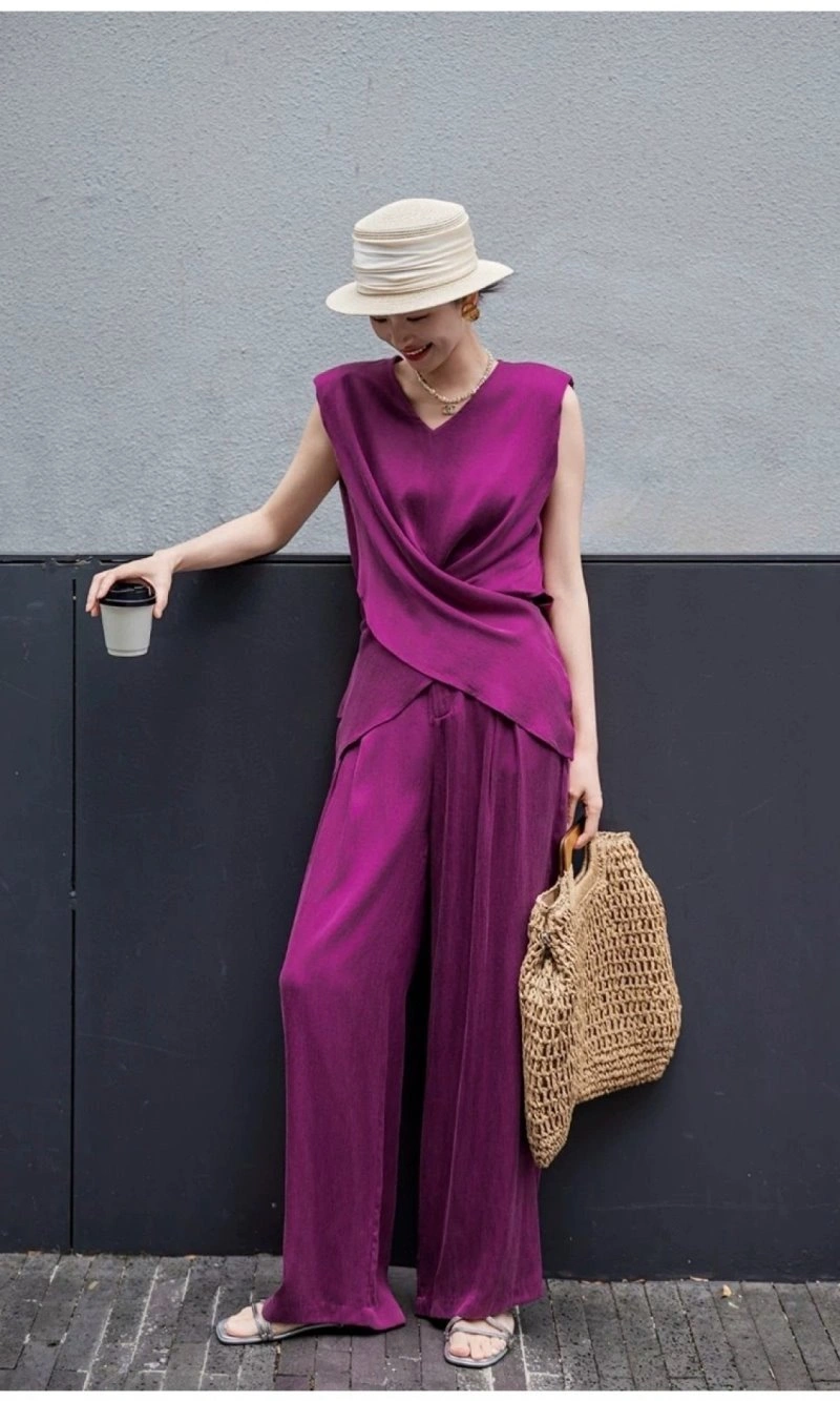 Snug Chanel Long Suits 108895