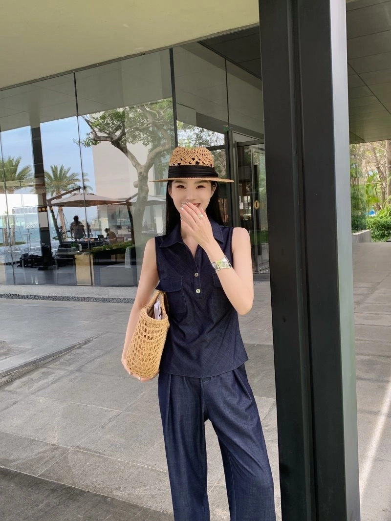 Chanel Long Suits Neat 108870