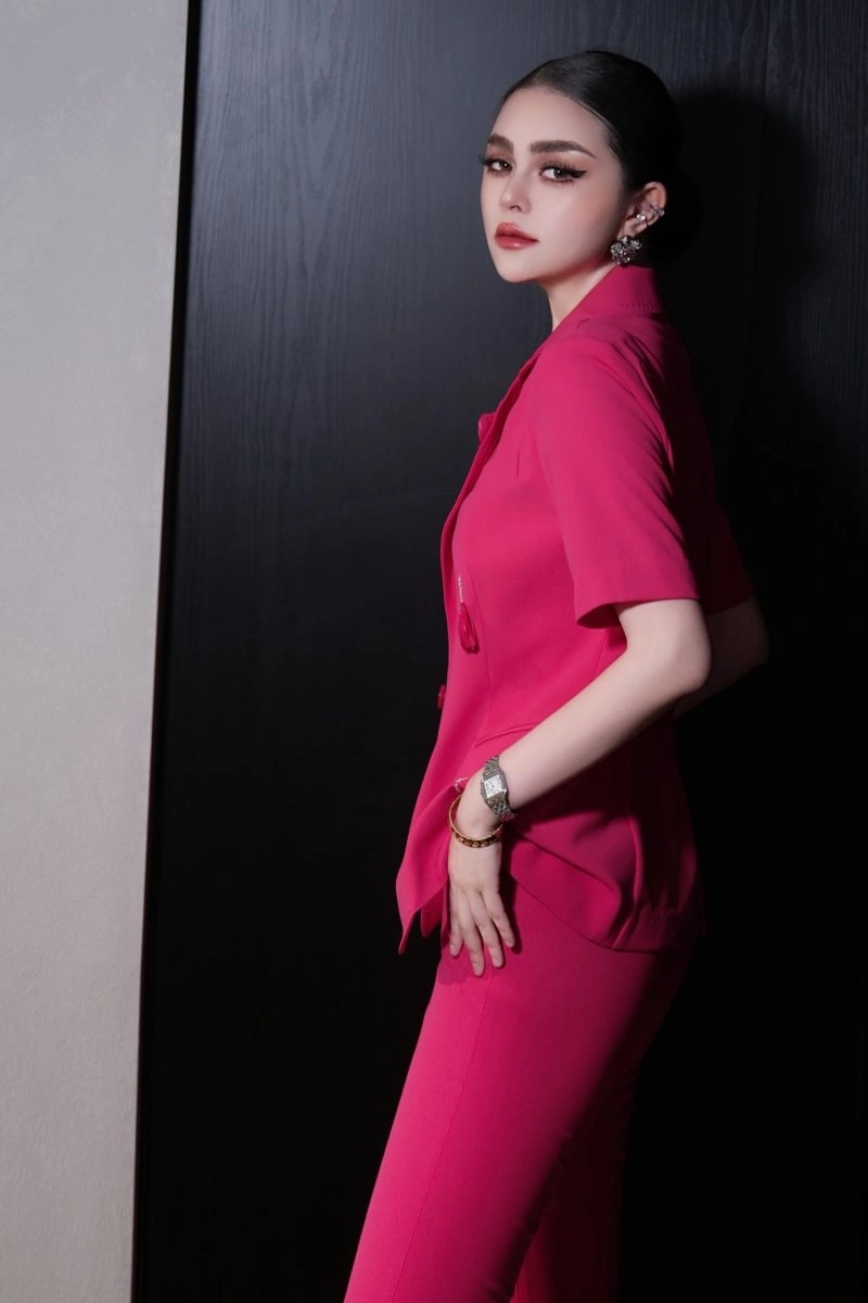 Versatile Chanel Long Suits 108867