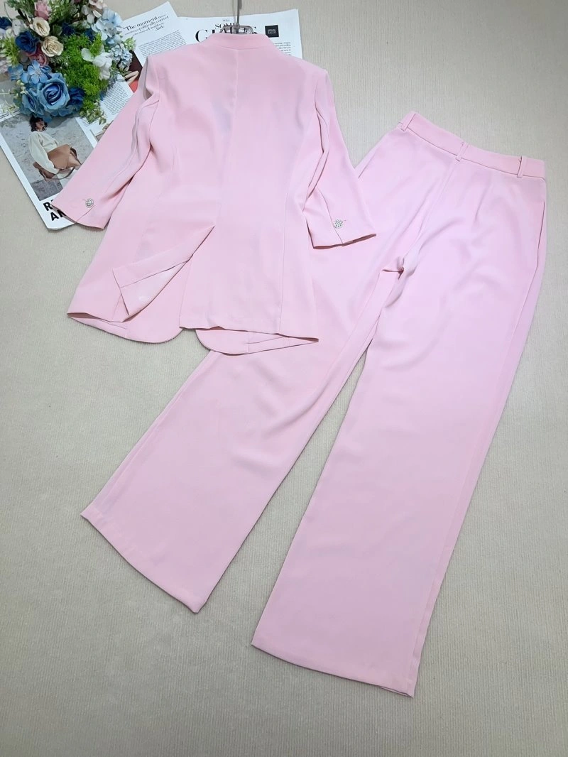 Vibrant Chanel Long Suits 108865