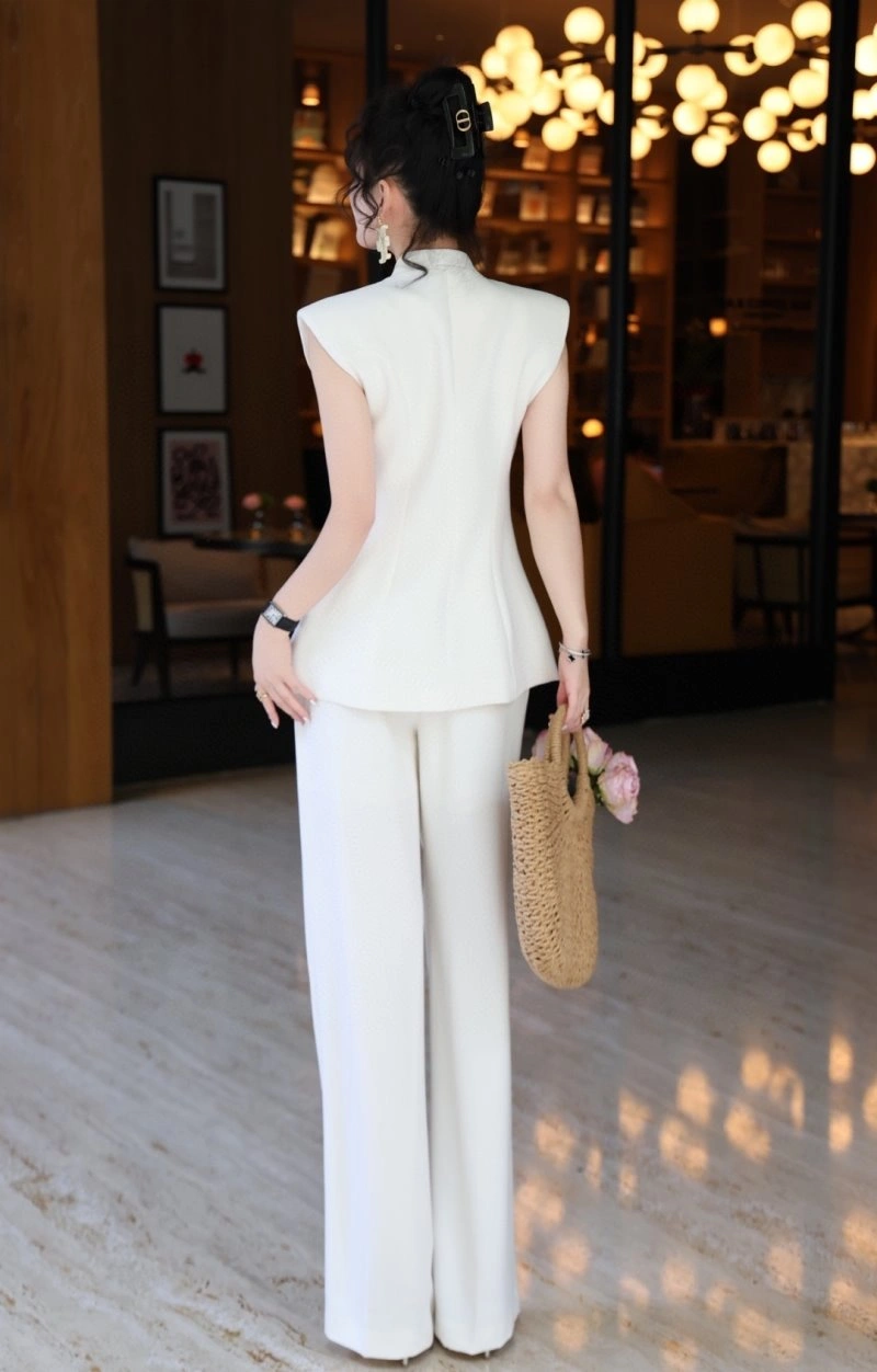 WaterResistant Chanel Long Suits 108858