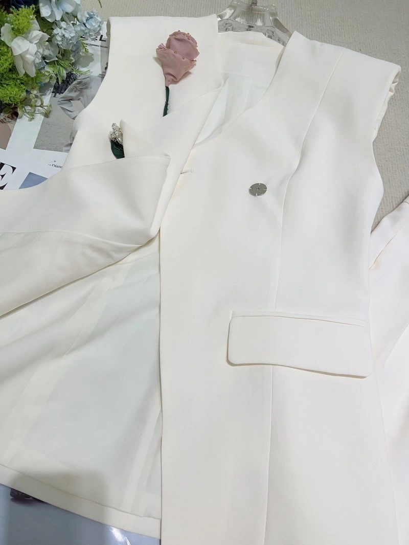 WaterResistant Chanel Long Suits 108858