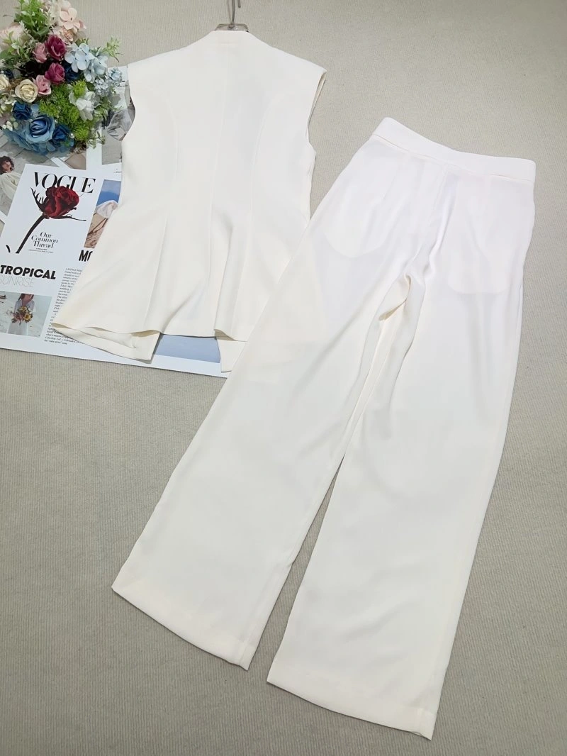 WaterResistant Chanel Long Suits 108858