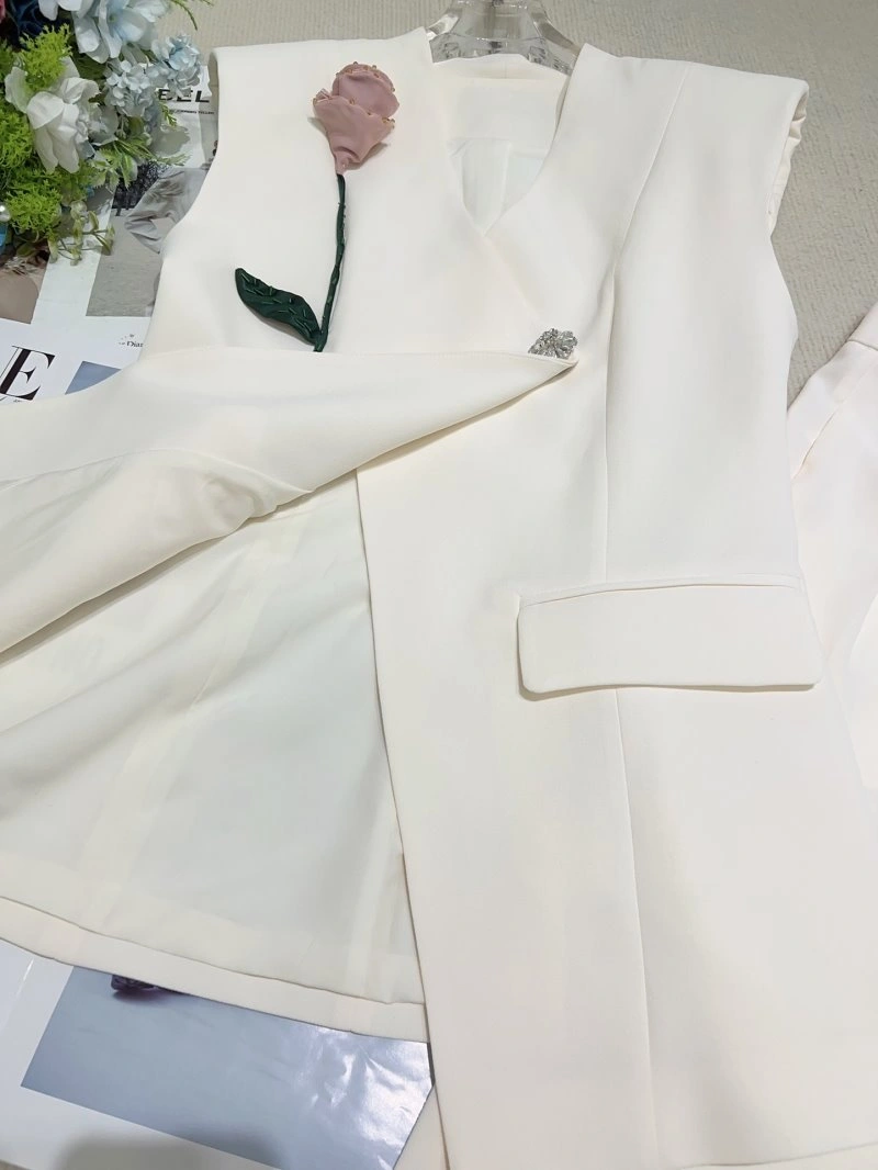 WaterResistant Chanel Long Suits 108858