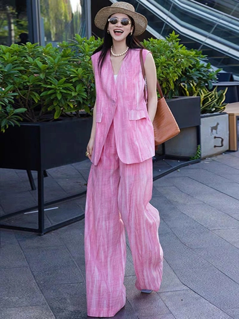 Neat Chanel Long Suits 108837