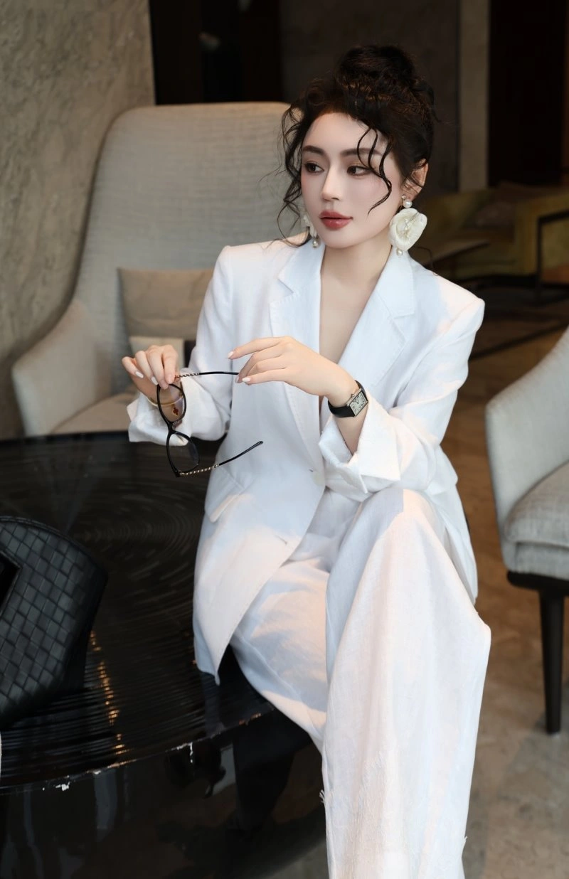 ComfortFit Chanel Long Suits 108852