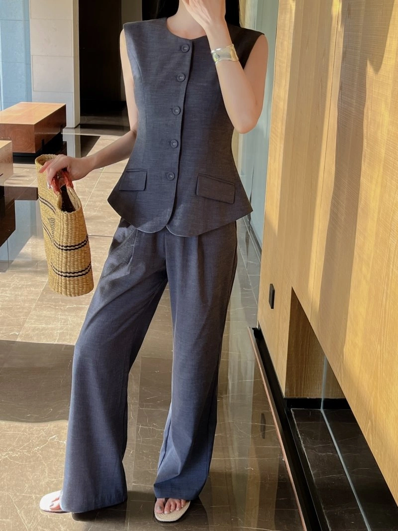 FashionForward Chanel Long Suits 108847