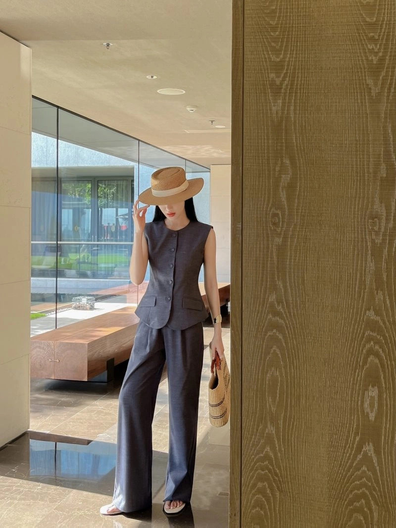 FashionForward Chanel Long Suits 108847