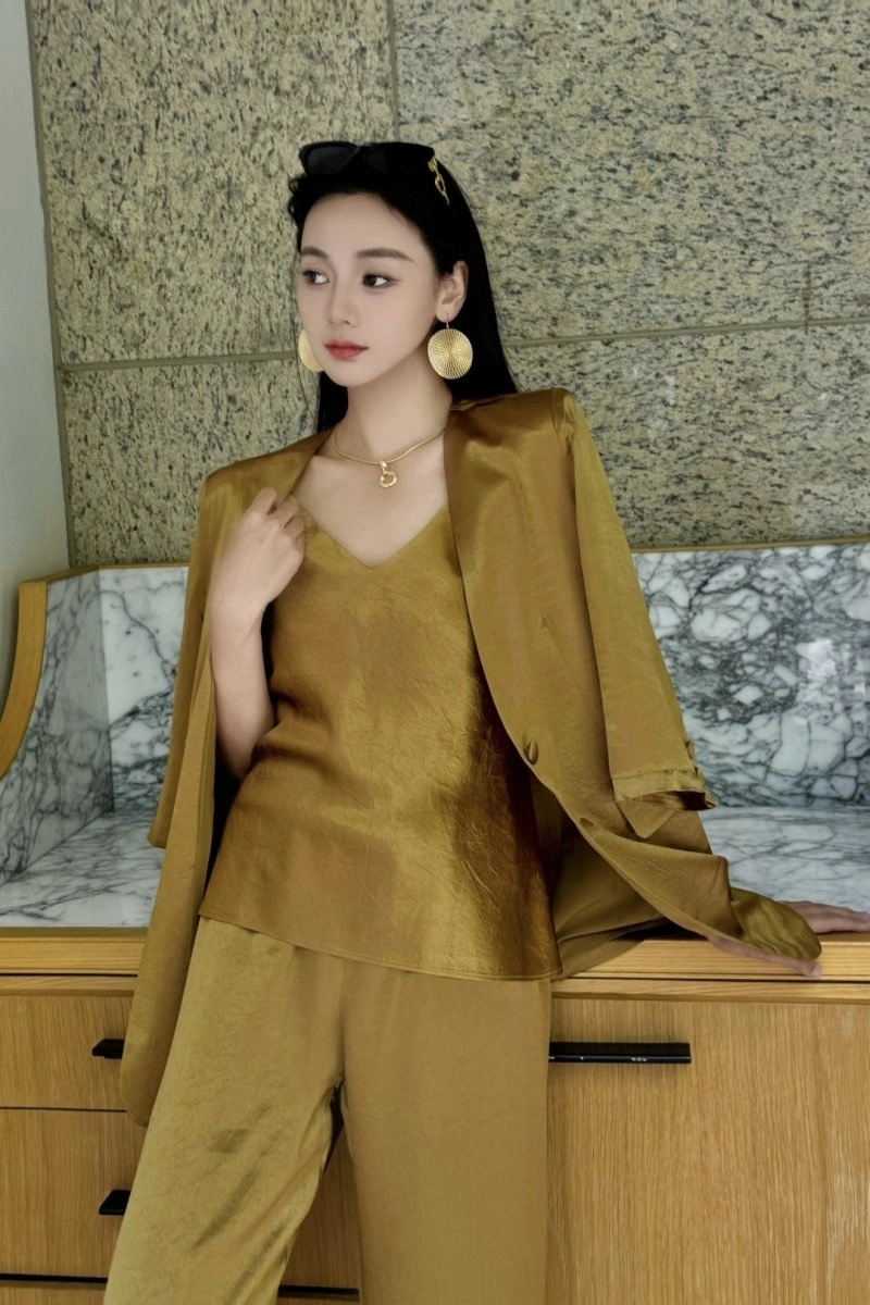 Chanel Long Suits Durable 110535