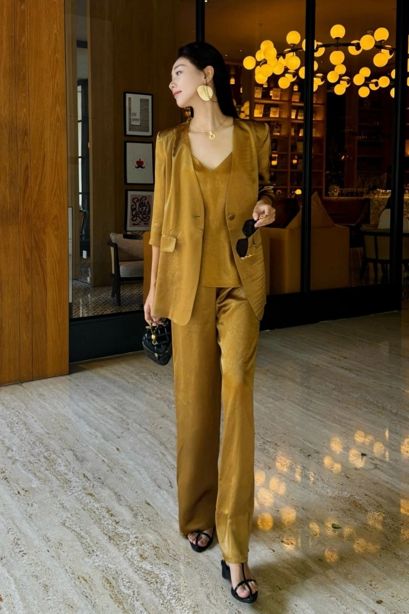 Chanel Long Suits Durable 110535