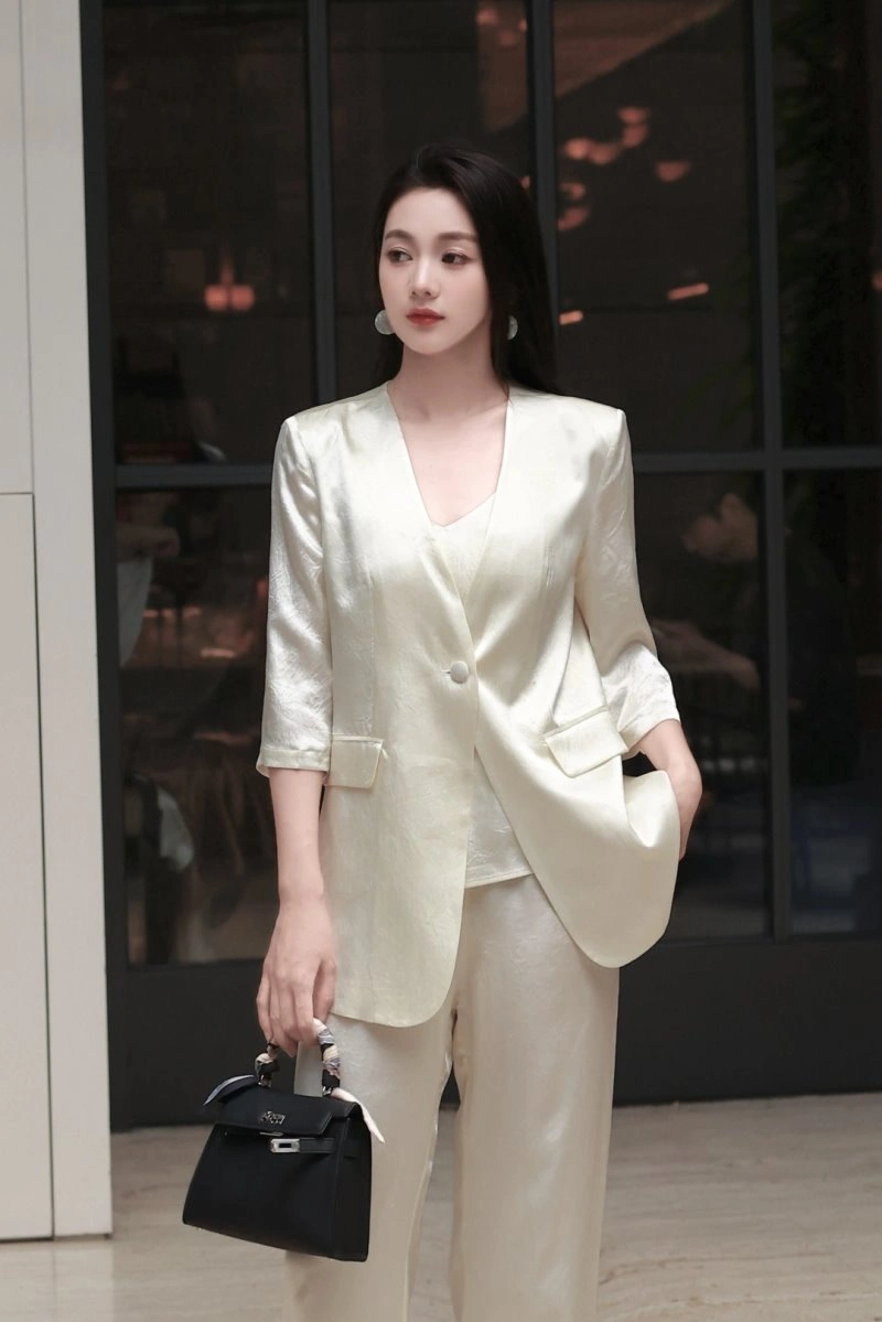 Chanel Long Suits OnTrend 110526
