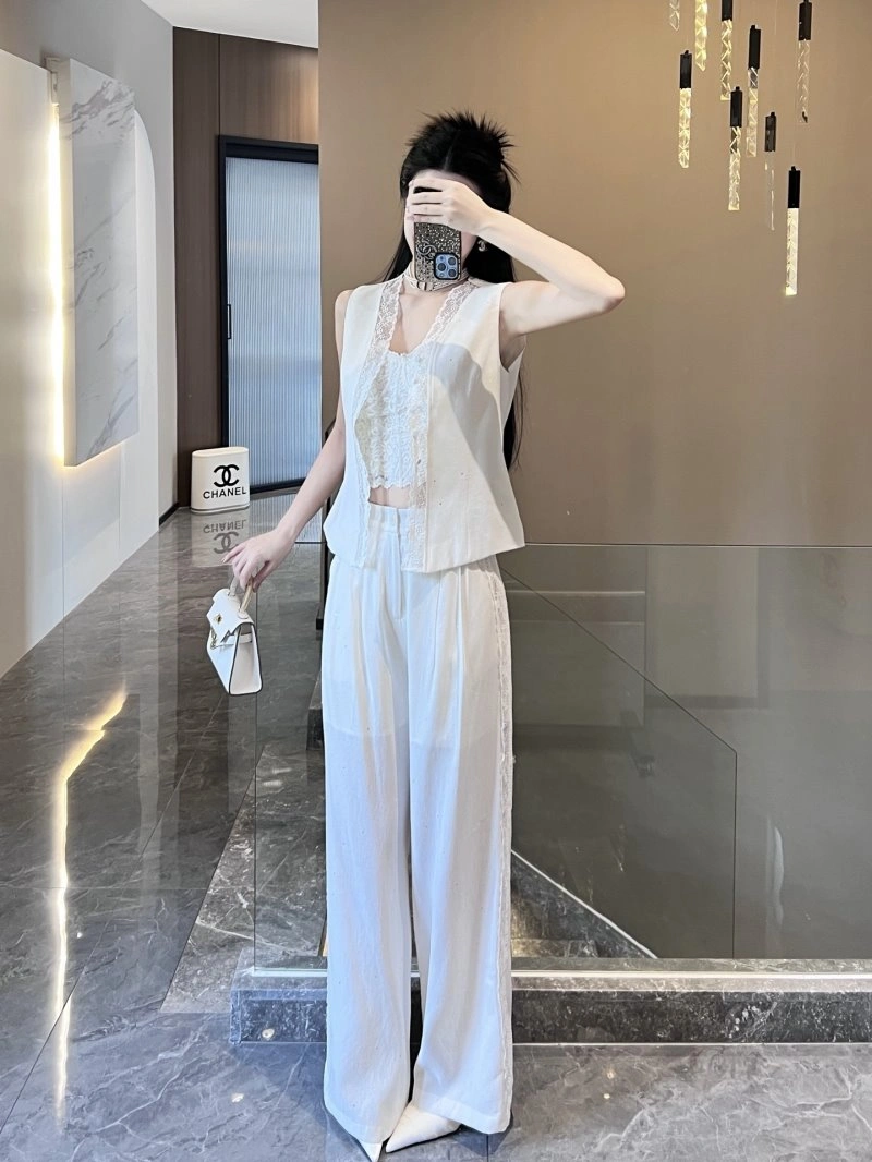 Neat Chanel Long Suits 110507