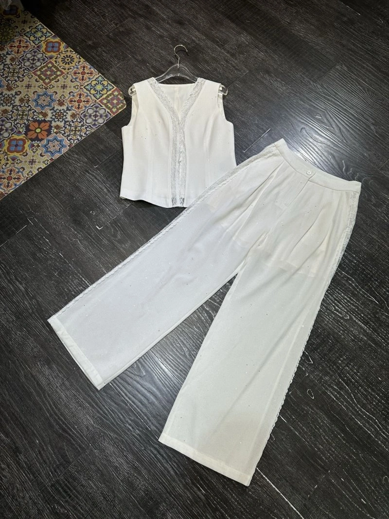 Neat Chanel Long Suits 110507