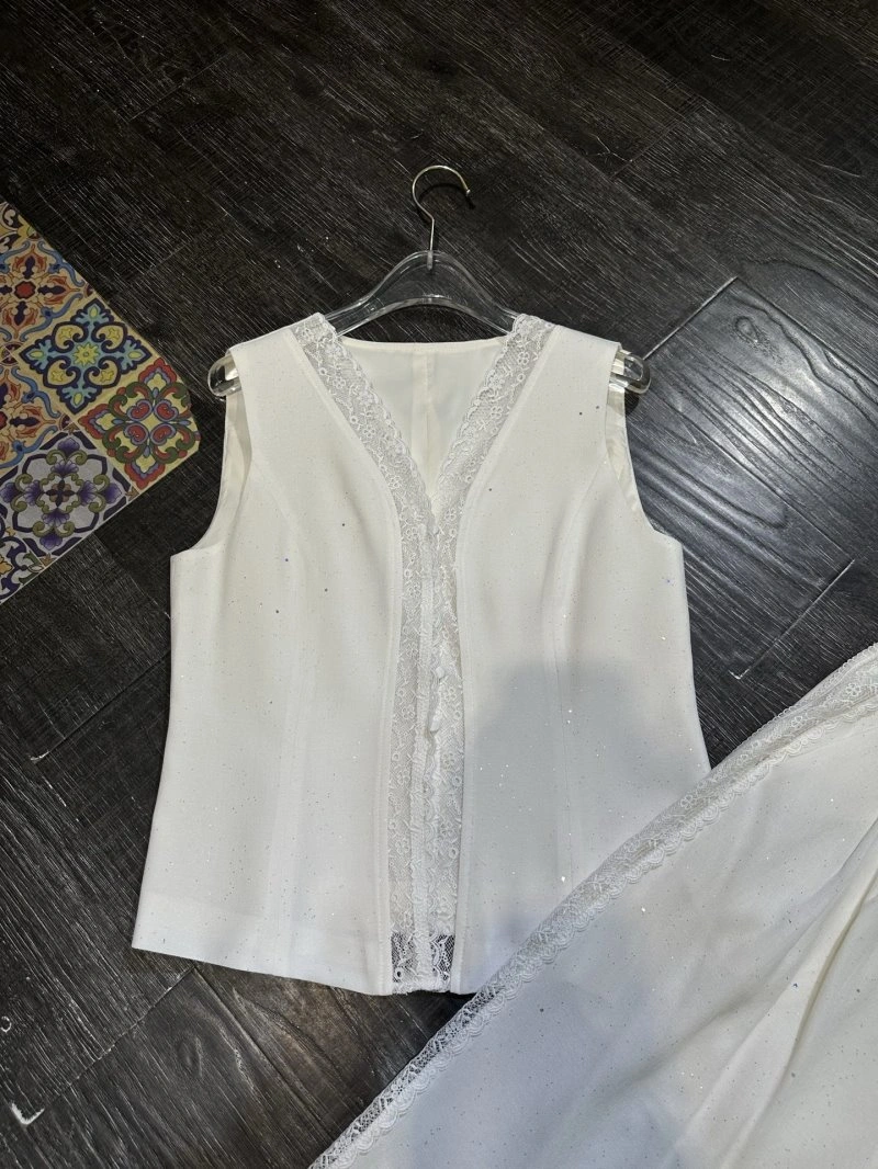 Neat Chanel Long Suits 110507