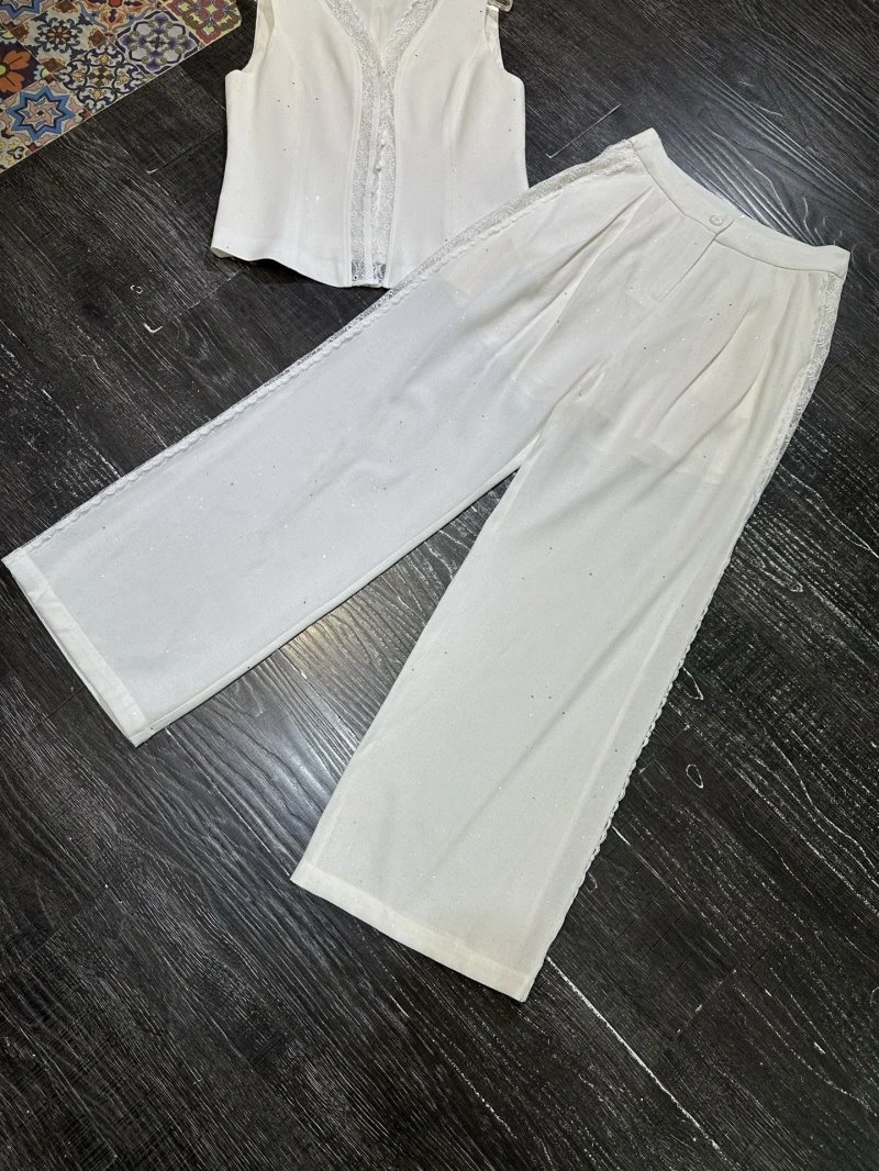 Neat Chanel Long Suits 110507