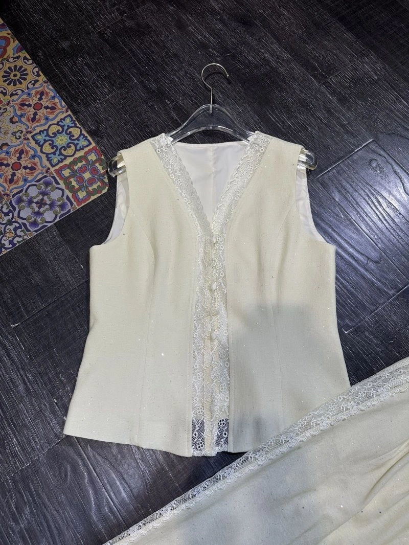 Chanel Long Suits Resilient 110508