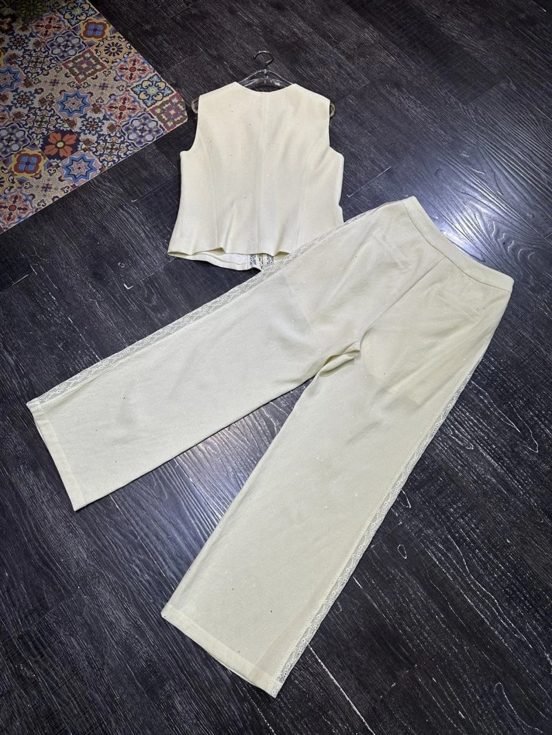 Chanel Long Suits Resilient 110508