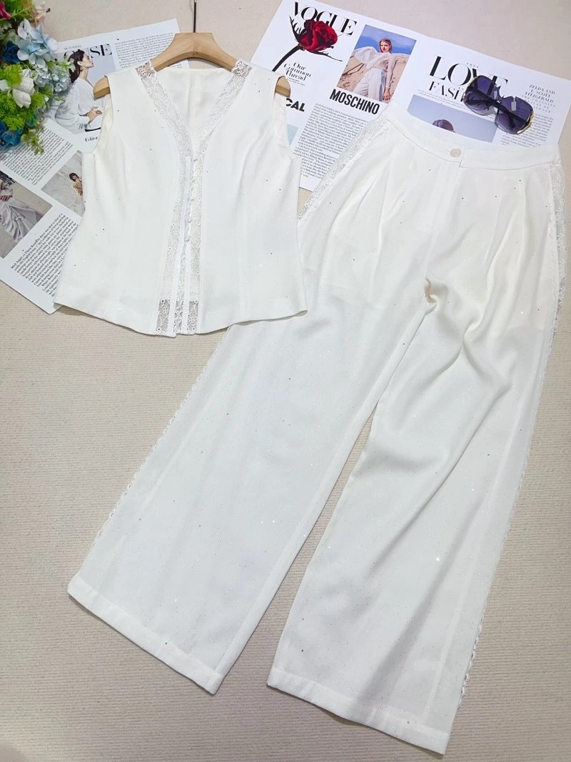 Chanel Long Suits FreshLook 110523