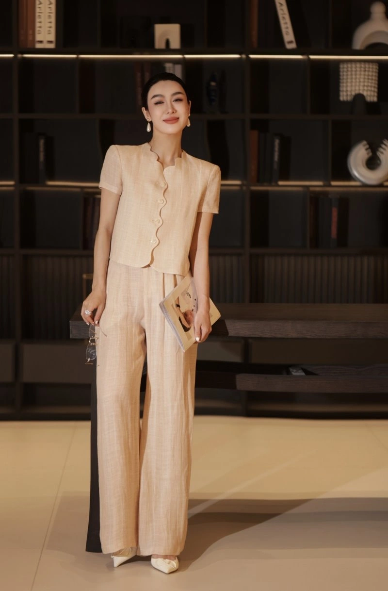 Chanel Long Suits Popular 110511
